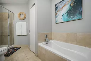 859 W Erie St, Chicago, IL 60642 - Photo 17