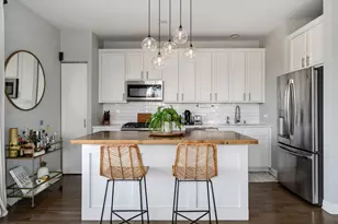 859 W Erie St, Chicago, IL 60642 - Photo 9