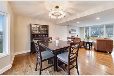 1604 Pleasant Court, Libertyville, IL 60048 - Photo 7