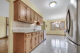 17857 Columbus Ct, Orland Park, IL 60467 - Photo 9