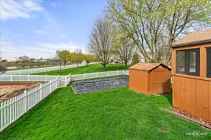 464 Topaz Ln, Bartlett, IL 60103 - Photo 23