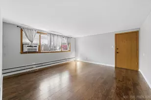 10114 Hartford Ct, Schiller Park, IL 60176 - Photo 7