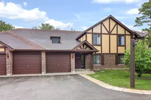 1782 Gloucester Ct, Wheaton, IL 60189 - Photo 1