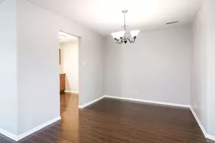 1782 Gloucester Ct, Wheaton, IL 60189 - Photo 5