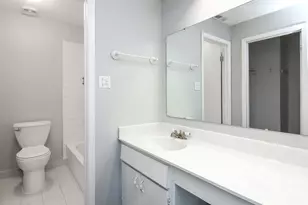 1782 Gloucester Ct, Wheaton, IL 60189 - Photo 9