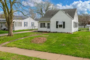 2202 46th St, Moline, IL 61265 - Photo 3