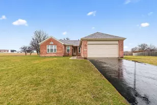 1919 Cloverdale Way, Belvidere, IL 61008 - Photo 35