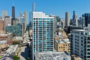 757 N Orleans St, Chicago, IL 60654 - Photo 21