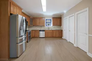 335 W Carriage Ln, Bensenville, IL 60106 - Photo 3
