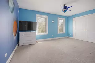 335 W Carriage Ln, Bensenville, IL 60106 - Photo 17