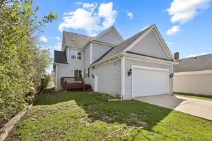 335 W Carriage Ln, Bensenville, IL 60106 - Photo 25
