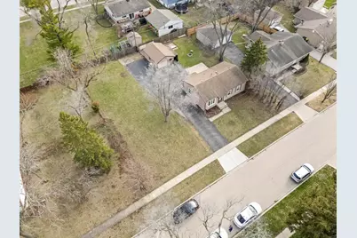 25 McCabe Drive, Streamwood, IL 60107 - Photo 23