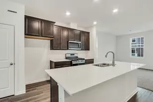 539 Yosemite Wy, Mundelein, IL 60060 - Photo 9