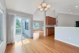 3381 Cameron Dr, Elgin, IL 60124 - Photo 11