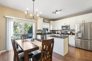 2704 Bay View Cir, Algonquin, IL 60102 - Photo 5