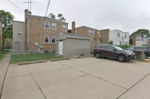 4914 Louise St, Skokie, IL 60077 - Photo 11