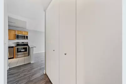 655 W Irving Park Road #1511, Chicago, IL 60613 - Photo 13