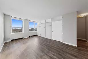 655 W Irving Park Rd, Chicago, IL 60613 - Photo 5