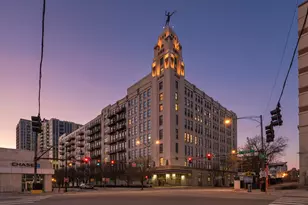 758 N Larrabee St, Chicago, IL 60610 - Photo 1