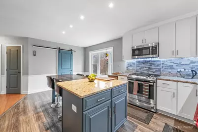 515 Surrey Ridge Drive, Cary, IL 60013 - Photo 13