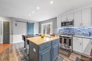 515 Surrey Ridge Dr, Cary, IL 60013 - Photo 13