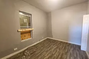 10901 S Michigan Ave, Chicago, IL 60628 - Photo 9