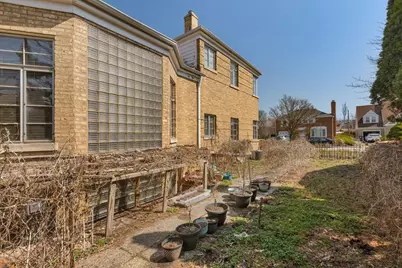 6956 N Kenton Avenue, Lincolnwood, IL 60712 - Photo 7