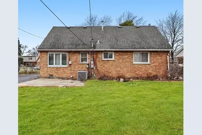 8719 Olympic Drive, Bridgeview, IL 60455 - Photo 15