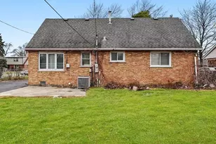 8719 Olympic Dr, Bridgeview, IL 60455 - Photo 15