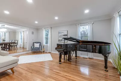 9 Devonshire Lane, Lincolnshire, IL 60069 - Photo 9