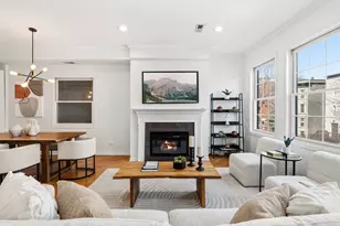 909 W Roscoe St, Chicago, IL 60657 - Photo 3