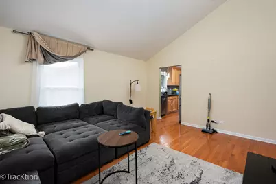 401 S Whispering Hills Drive, Naperville, IL 60540 - Photo 3