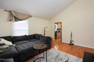 401 S Whispering Hills Dr, Naperville, IL 60540 - Photo 3