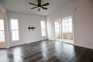 529 E McKenney St, Dixon, IL 61021 - Photo 7