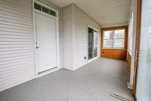 529 E McKenney St, Dixon, IL 61021 - Photo 3