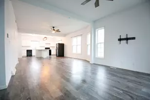 529 E McKenney St, Dixon, IL 61021 - Photo 9