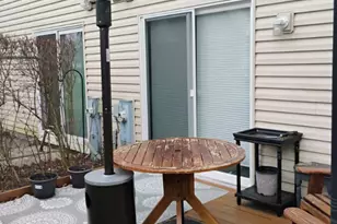 254 Acorn Dr, Streamwood, IL 60107 - Photo 9