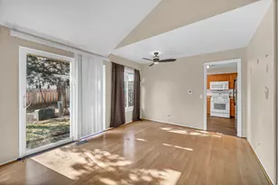 545 Alton Ct, Carol Stream, IL 60188 - Photo 7