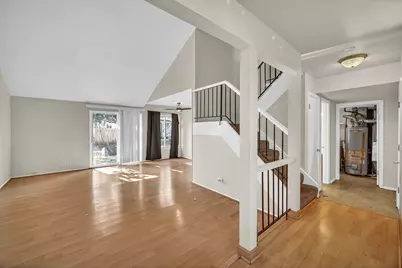 545 Alton Court, Carol Stream, IL 60188 - Photo 5