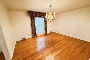 26 Windsor Dr, Oak Brook, IL 60523 - Photo 5