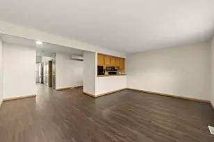 694 N Tamarac Blvd, Addison, IL 60101 - Photo 7