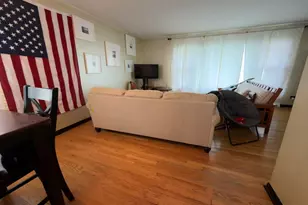 2571 Suffield St, Des Plaines, IL 60016 - Photo 3