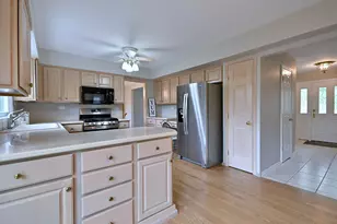 1408 Colony Ct, Lombard, IL 60148 - Photo 9
