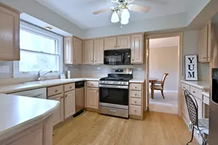 1408 Colony Ct, Lombard, IL 60148 - Photo 5