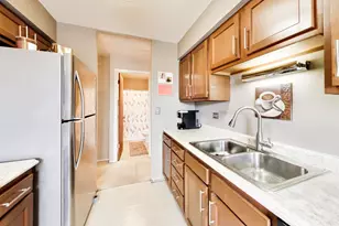 8640 Waukegan Rd, Morton Grove, IL 60053 - Photo 11