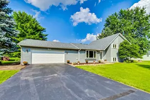 568 Pamela Ct, Gilberts, IL 60136 - Photo 1