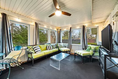 425 N Alfred Avenue, Elgin, IL 60123 - Photo 25