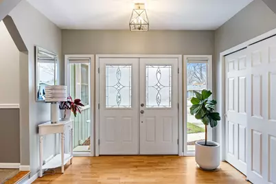 425 N Alfred Avenue, Elgin, IL 60123 - Photo 3