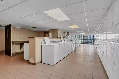 10 E Ontario Street #4901, Chicago, IL 60611 - Photo 17