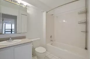 10 E Ontario St, Chicago, IL 60611 - Photo 9